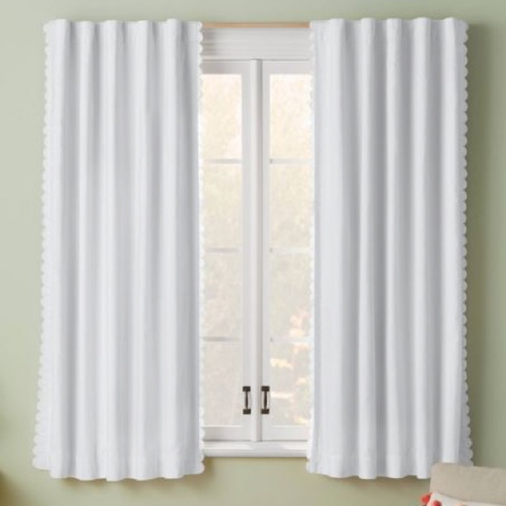 Pillowfort Scallop Blackout Panel